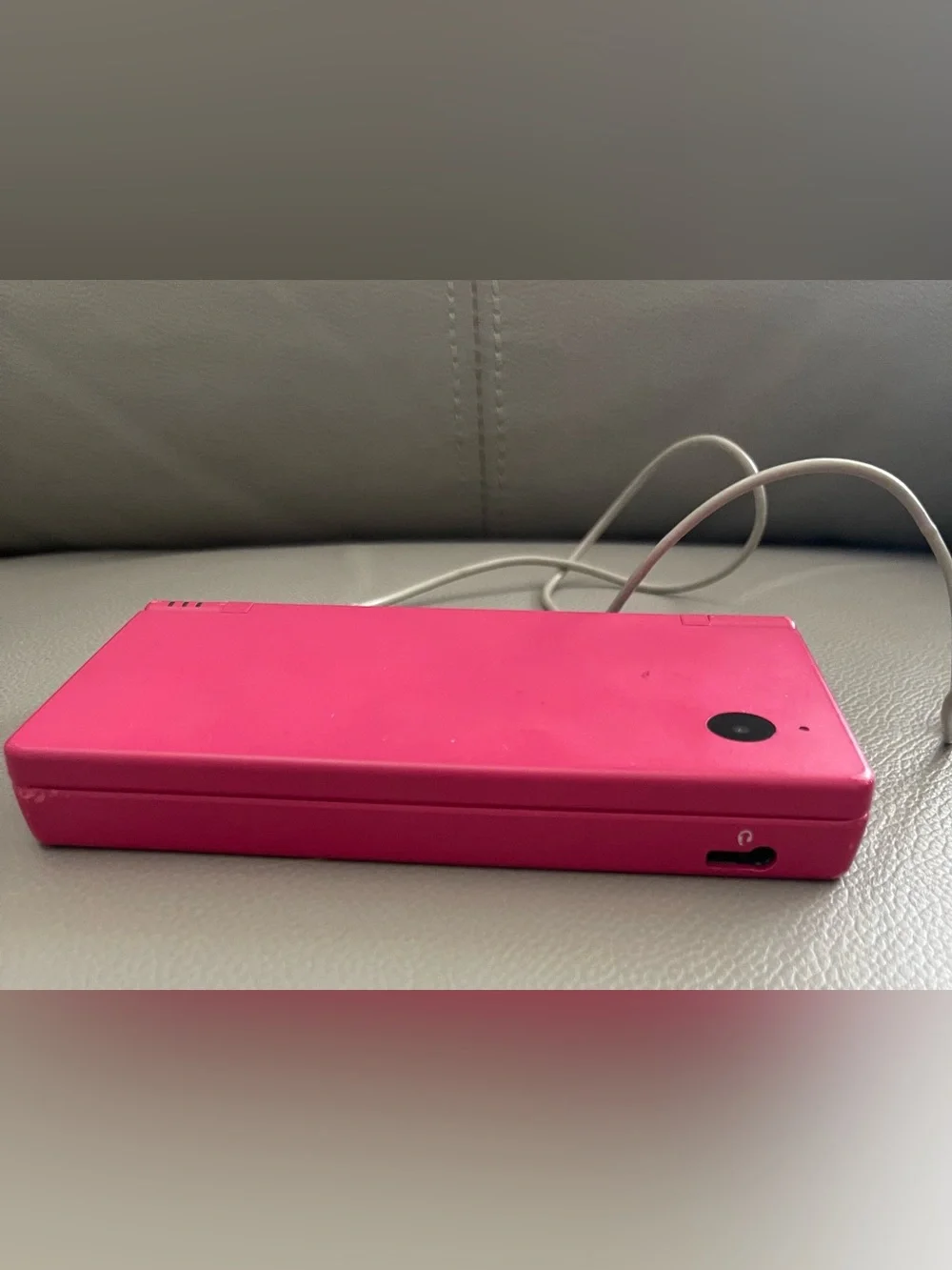 Nintendo DSi Pink Handheld Gaming Console w/Original Box, Manuals, & Power Cord